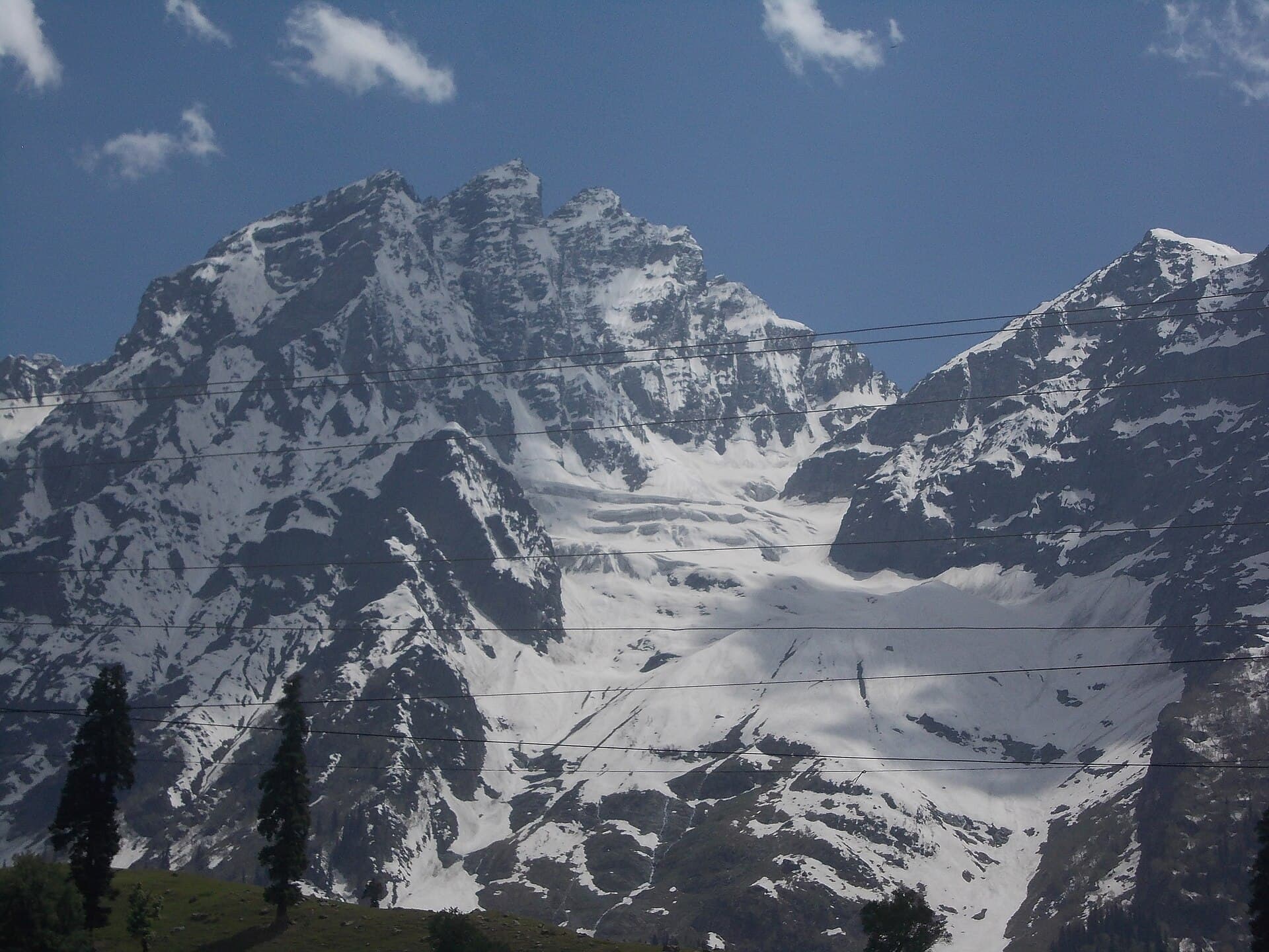 This picture is taken at Sonamarg which lies in the kashmir state. this location is situated at 2 km from Sonamarg