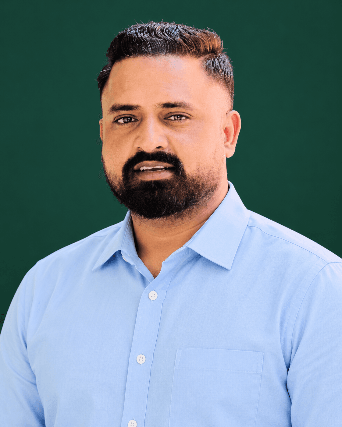 Mr. Irshad, a member of the Zoon and Vale travel team